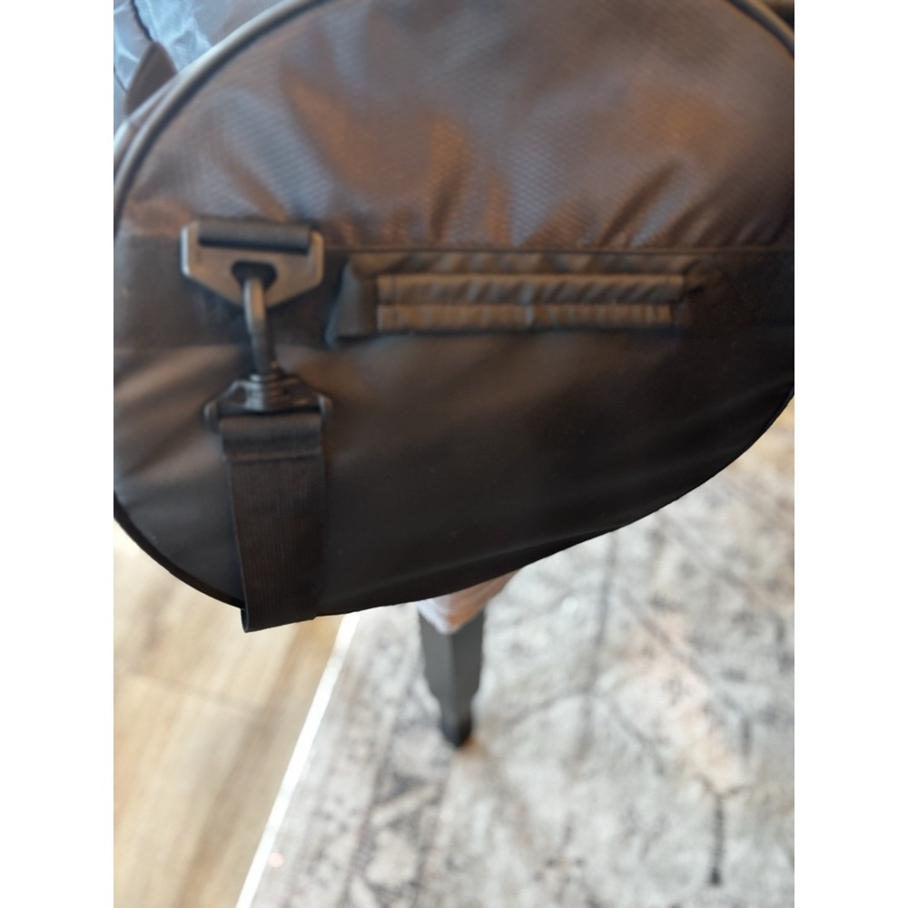 Oxdog Large Duffle Bag Scandinavian Aesthetic Gym Bag 47 Liter Sports Travel - Picture 7 of 7